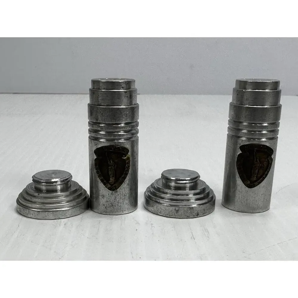 Vintage Aluminum New York Salt & Pepper Shakers Statue of‎ Liberty Souvenir